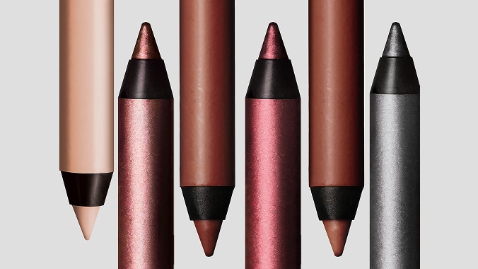 NOUVEAU ! Eye-liner Smoky longue tenue M·A·C Kajal Excess