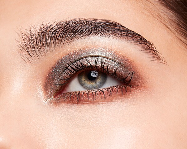 Un Makeup look pailleté pour les fêtes